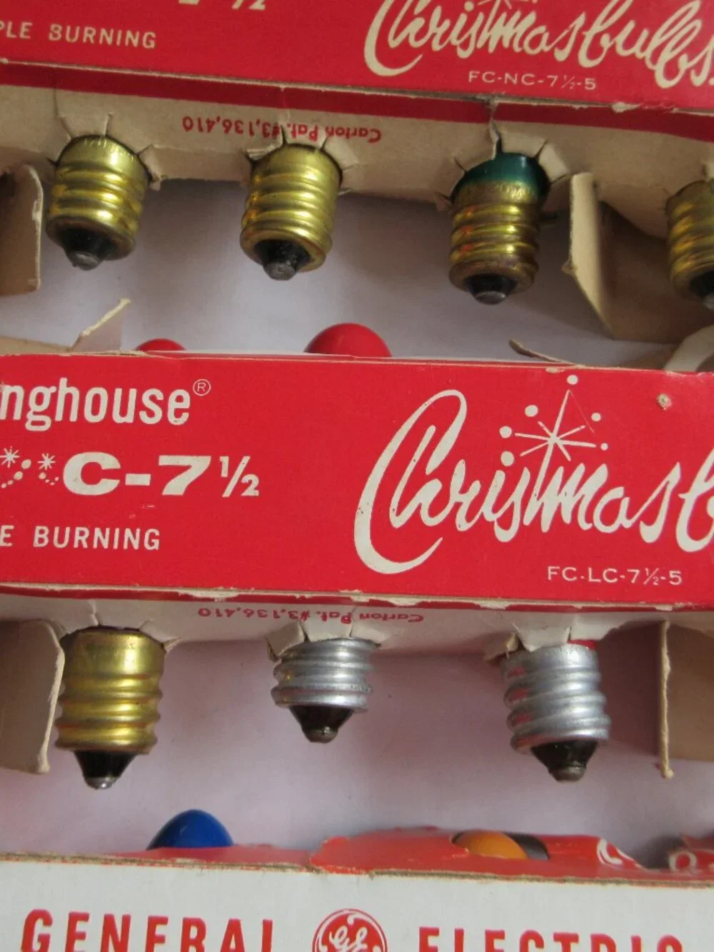 37 Christmas Bulb C 7 1/2 Multi Color Indoor Lamps GE & Other WORKING Vintage